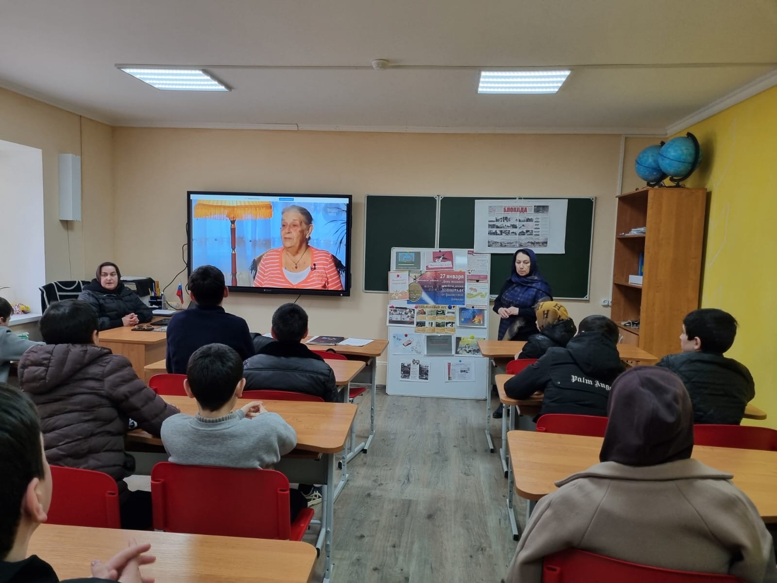Урок памяти &amp;quot; Блокадный хлеб&amp;quot;, посвященныйДню полного освобождения Ленинграда от фашистской блокады проведён историков школы Саидовой Д.А. для.