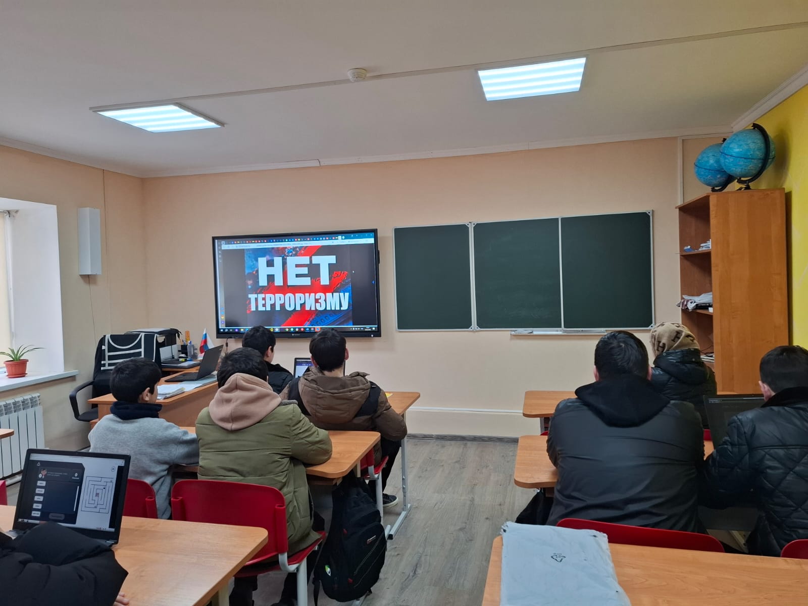 Мероприятие на тему: &amp;quot;Вместе против террора&amp;quot; проведено в 7-8 х классах зам.дир. по ВР Алиевой А.Г. и социальным педагогом Загирбековой П.К.